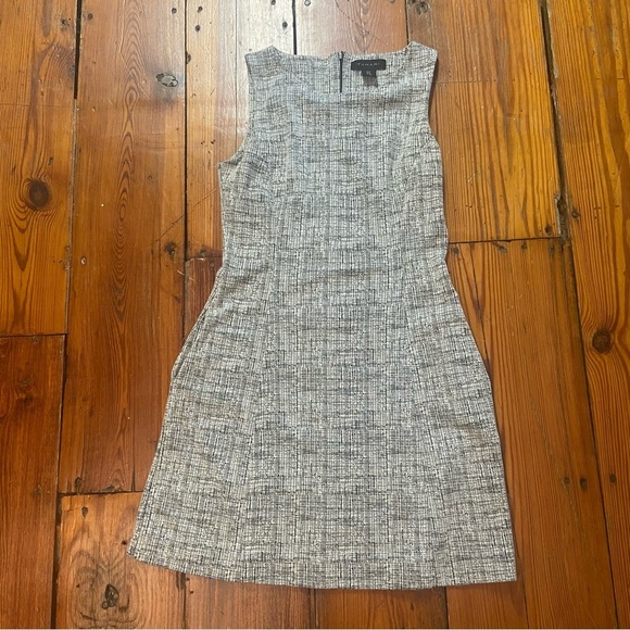 Tahari Sleeveless Dress Womens Size 8 Black White Grid Tweed Pockets Stretch - Picture 14 of 16